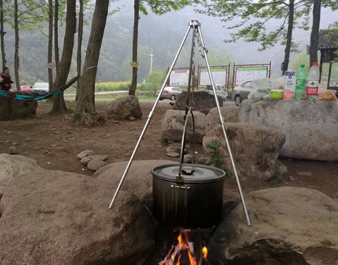 Compatible with Apple, Camping outdoor campfire tripod hanging pot picnic fire bracket aluminum alloy tripod camping supplies - Image 2