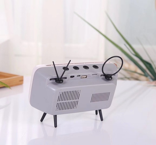 Retro TV mini portable audio - Image 9